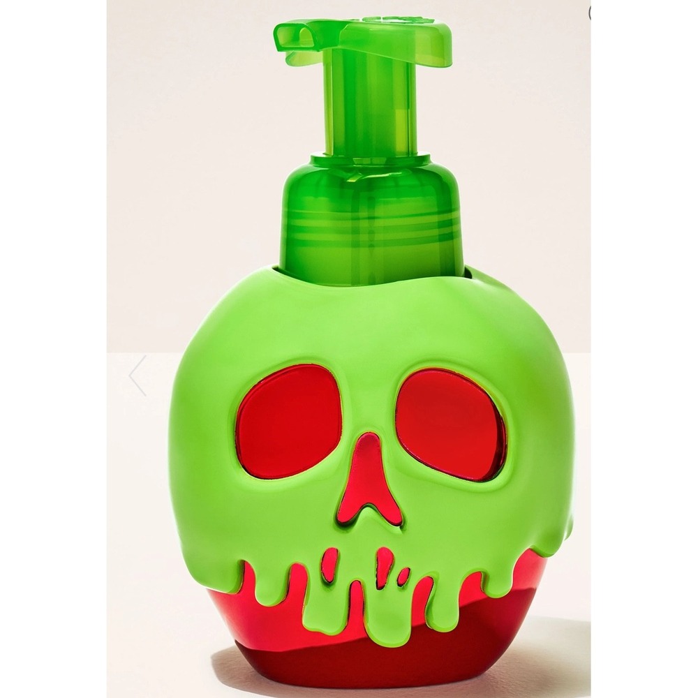 Bath And Body Works Handsoap Dispenser Poison Apple Villians Collection  IN HAND